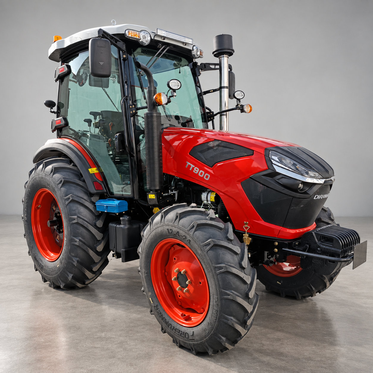 Trator agrícola DIRAMAK TT900 de 90 cv, de frente em três quartos